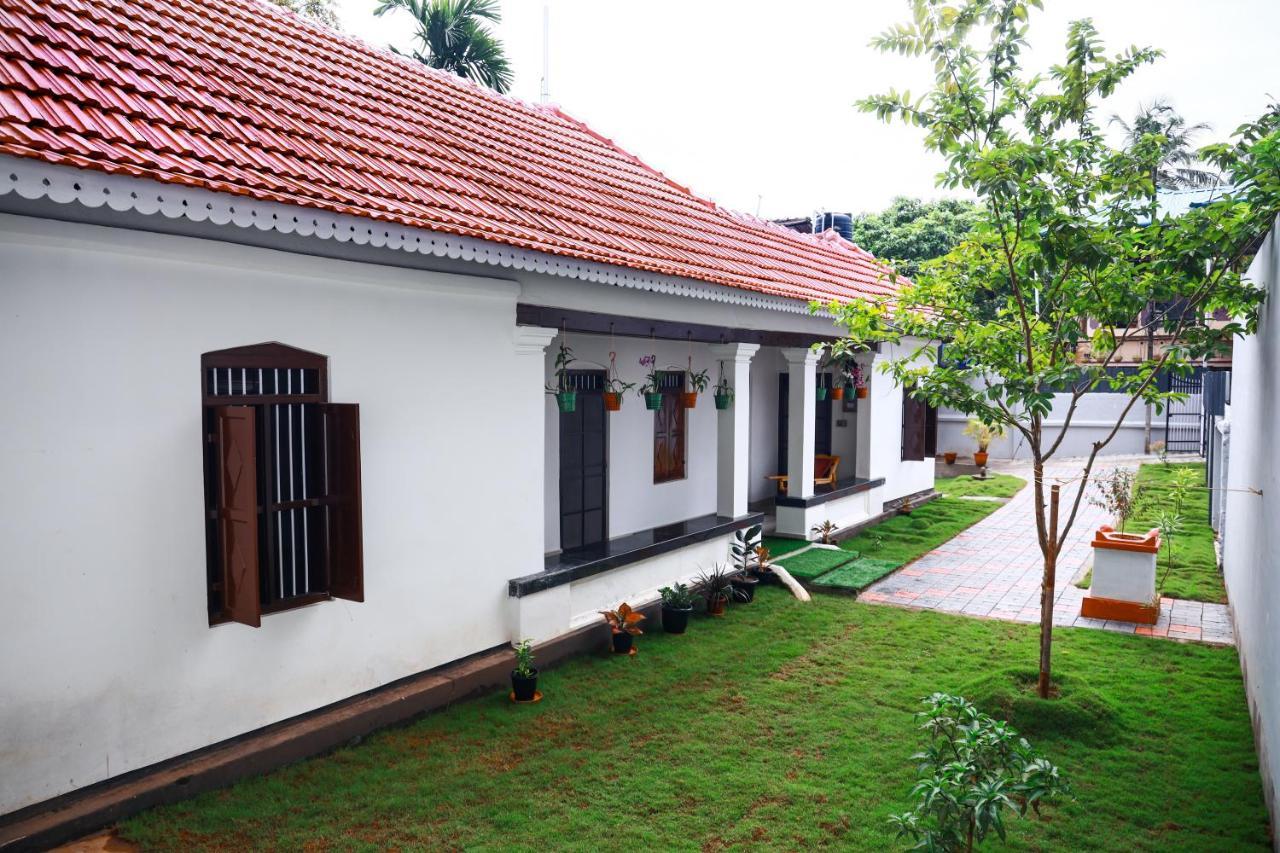 Bobbys Corner Lägenhet Alappuzha Exteriör bild